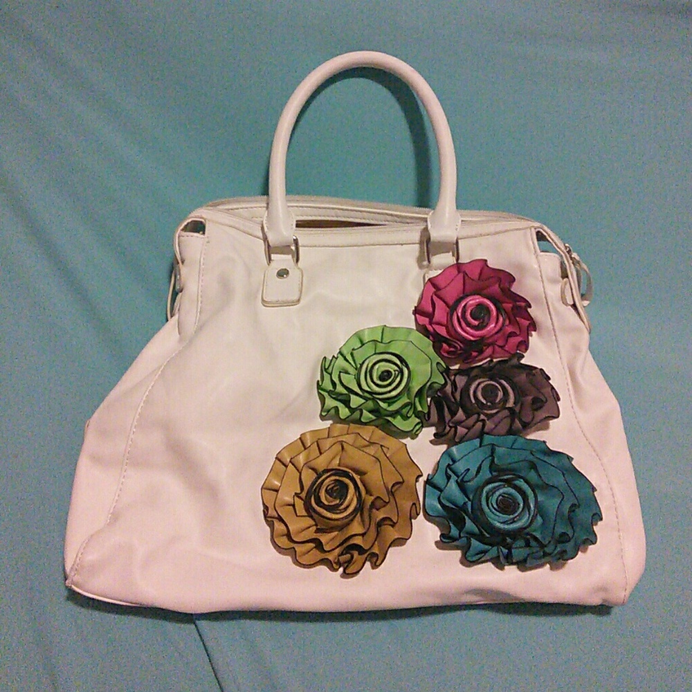 White flower purse