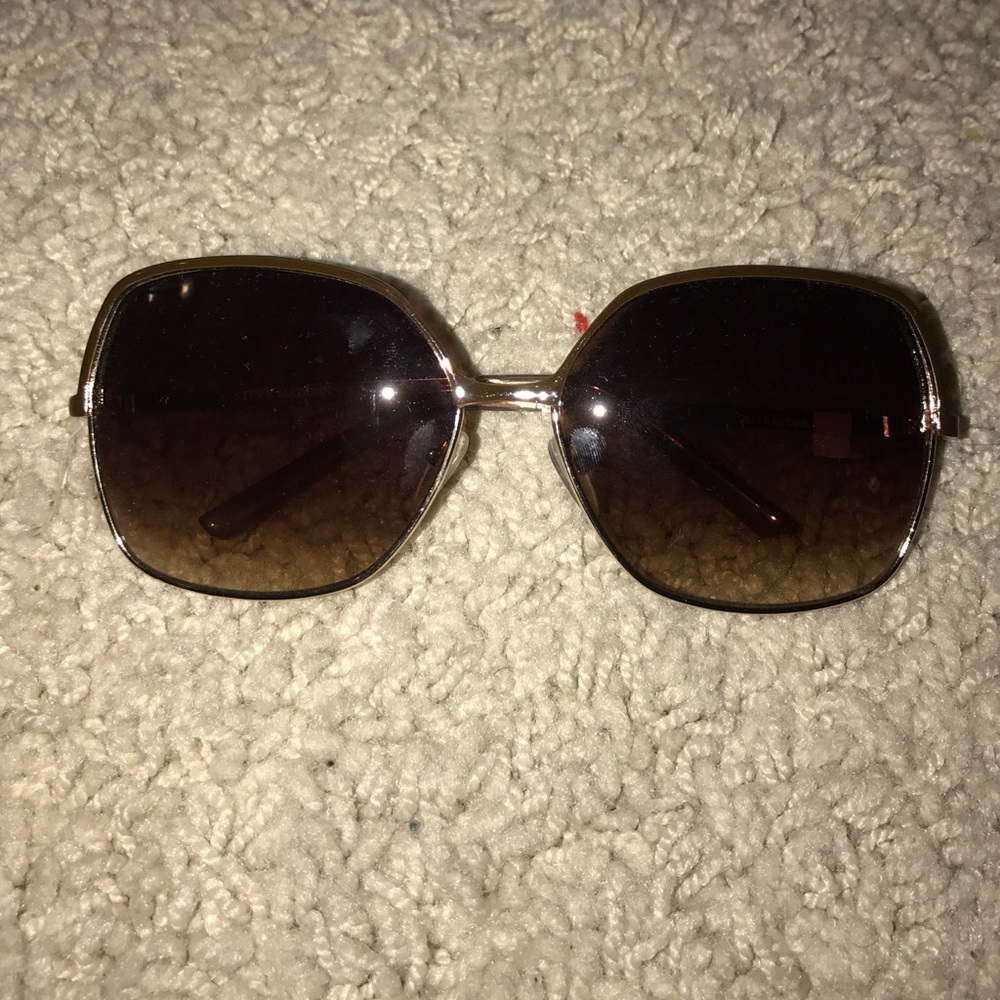 Steve Madden sunglasses