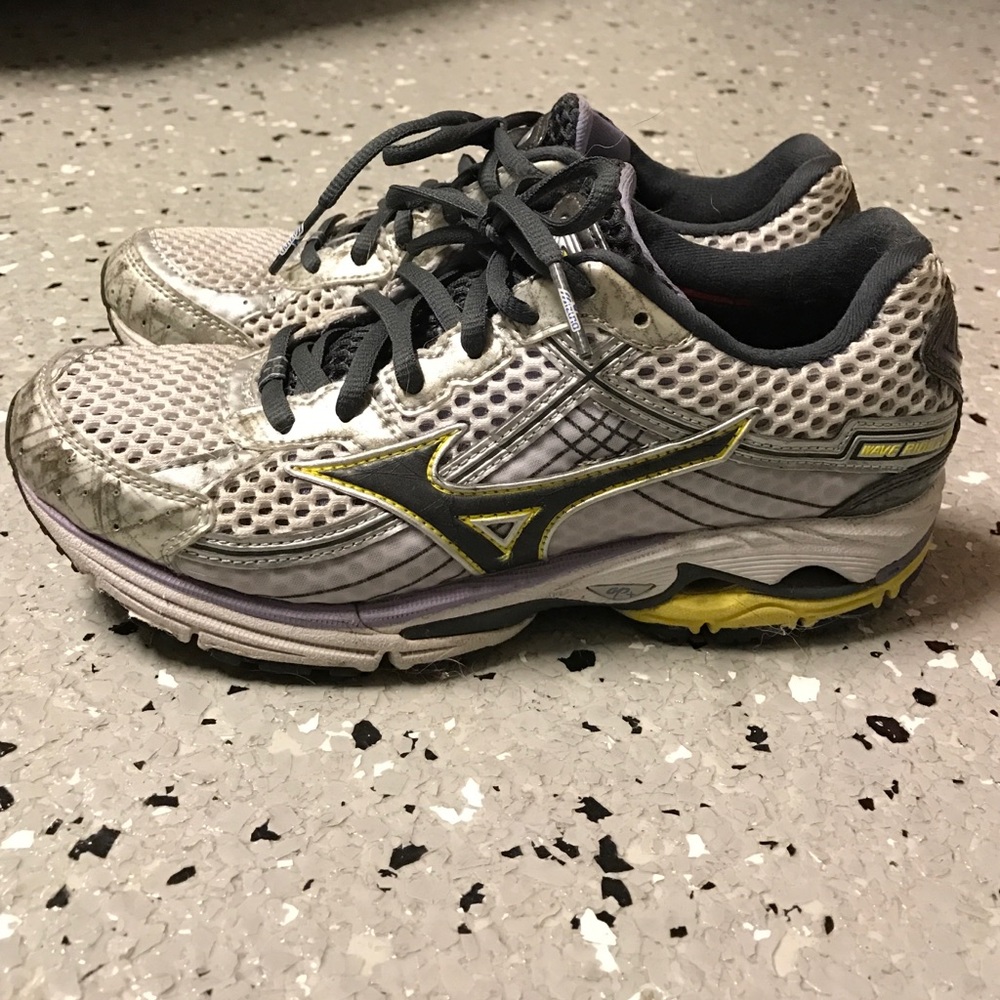 Mizuno Wave Rider 15
