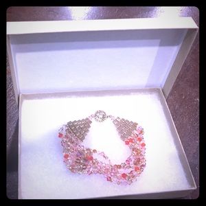 Beautiful 8" bracelet