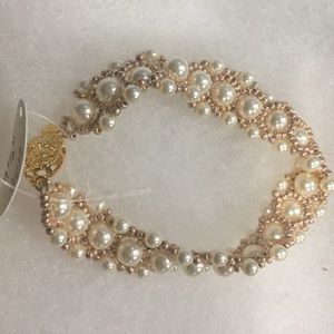 7.5" beautiful beaded bracelet
