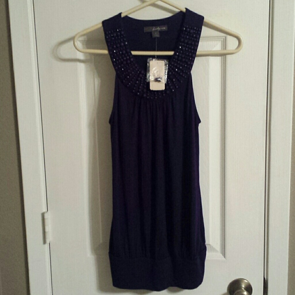 Women's sleevless blouse size small