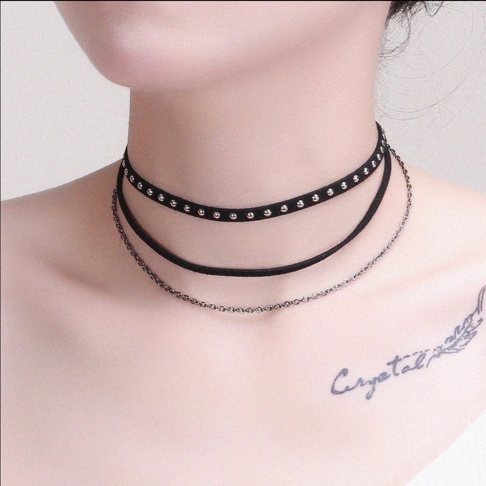 🌸🌸 MULTIPLAYER BLACK CHOKER WITH SILVER STUDS 🌸