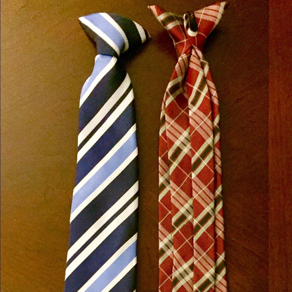 BOYS CLIP-ON TIES (2).. LIKE NEW WORN ONLY ONCE