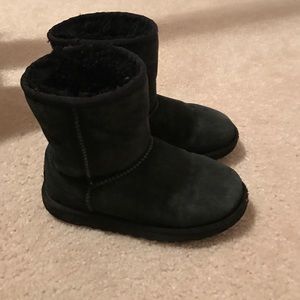 Girls Black Short UGG