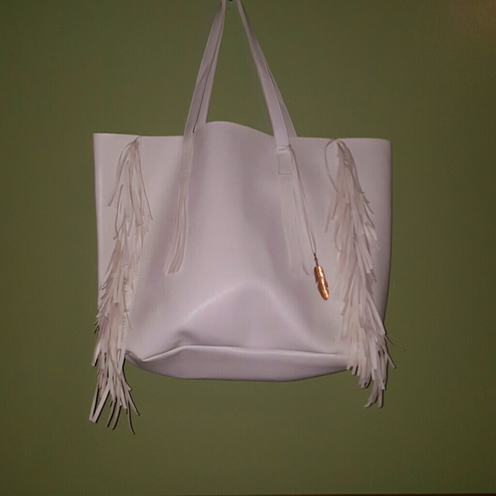 Jessica Simpson purse