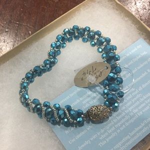 7 3/4 " beautiful beaded bracelet