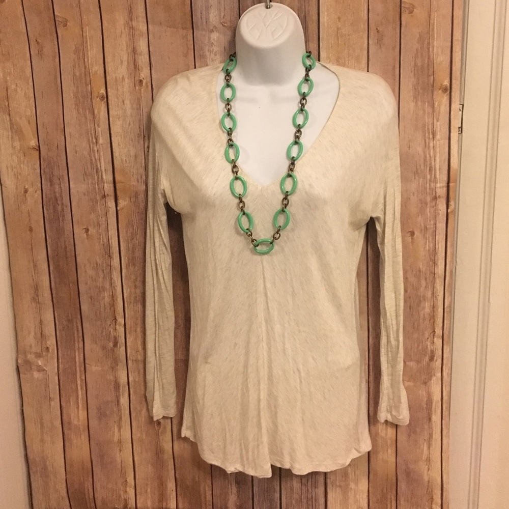 V neck Vince shirt
