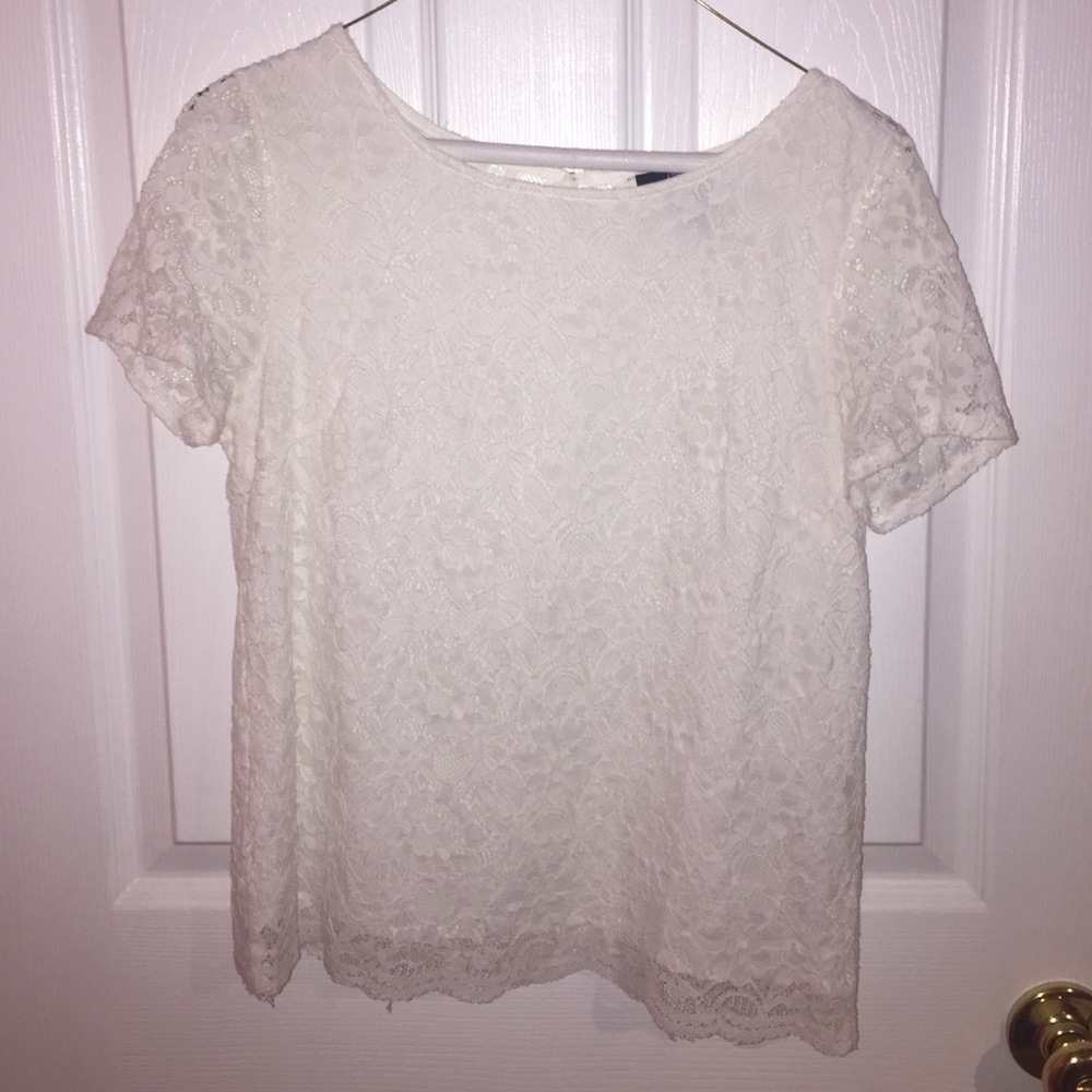 Forever 21 lace short sleeve top