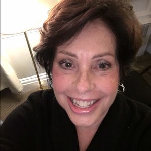 Meet your Posher, Evelyn