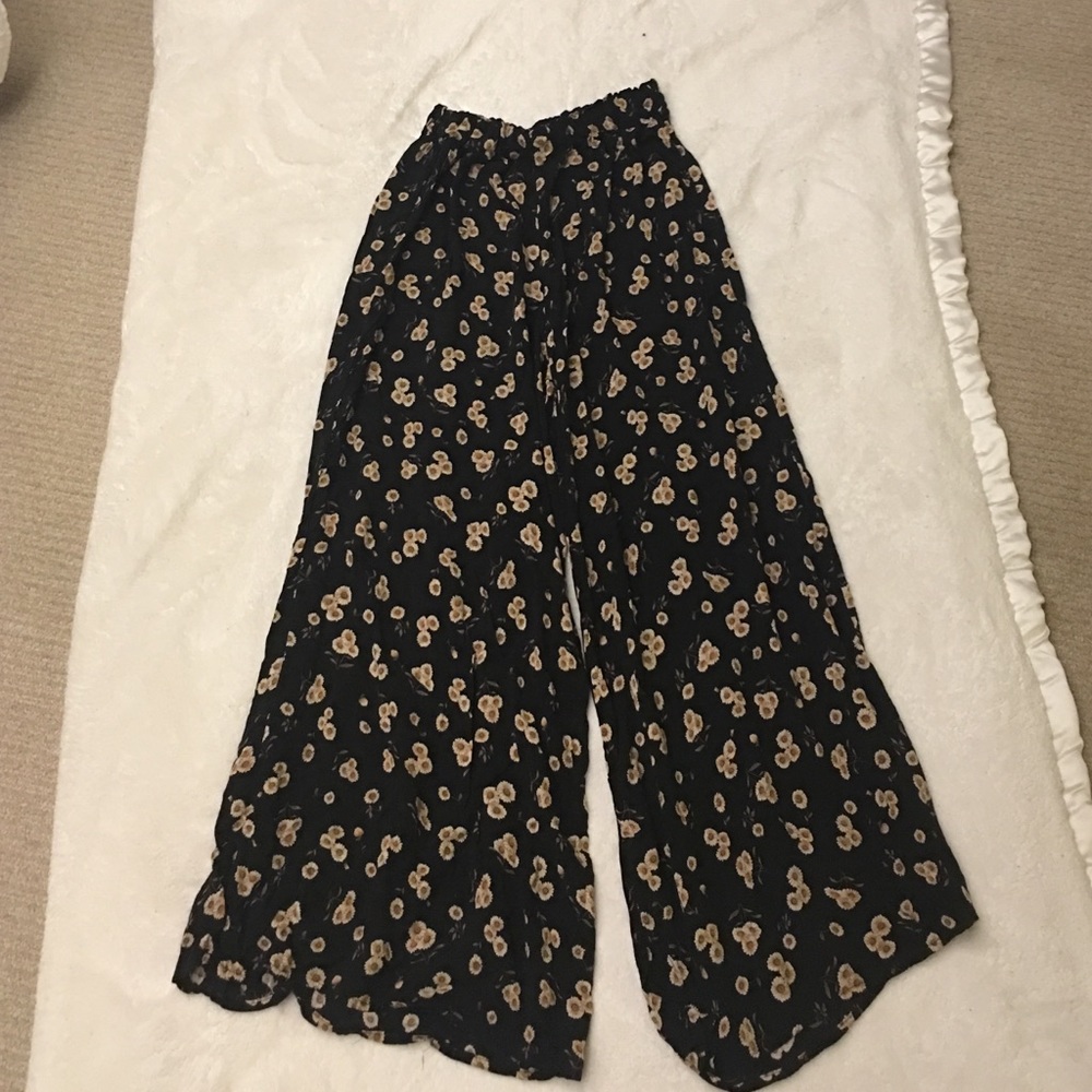 Brandy Melville pants