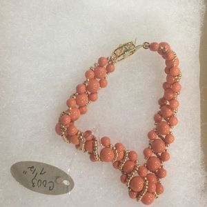 7 1/2 " beautiful beaded bracelet