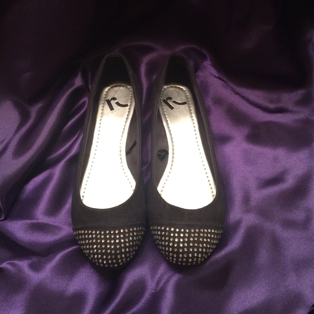 Ladies dressy flats