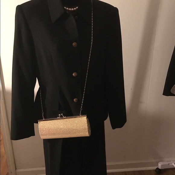 Gold Clutch - Picture 2 of 4