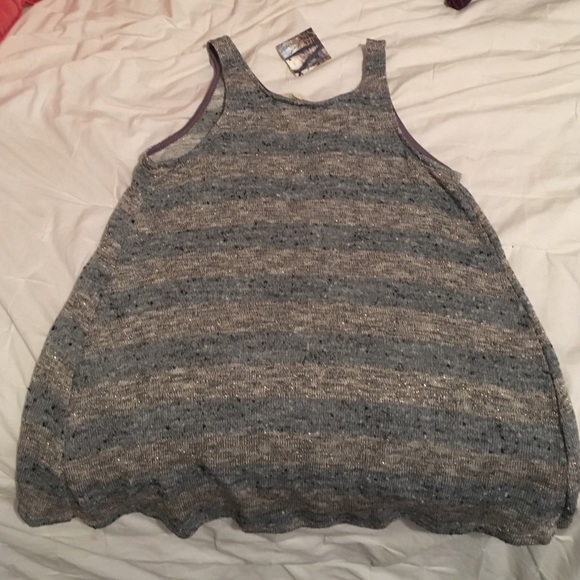 NEW!! Shirt from Urban Outfitters - Picture 2 of 3