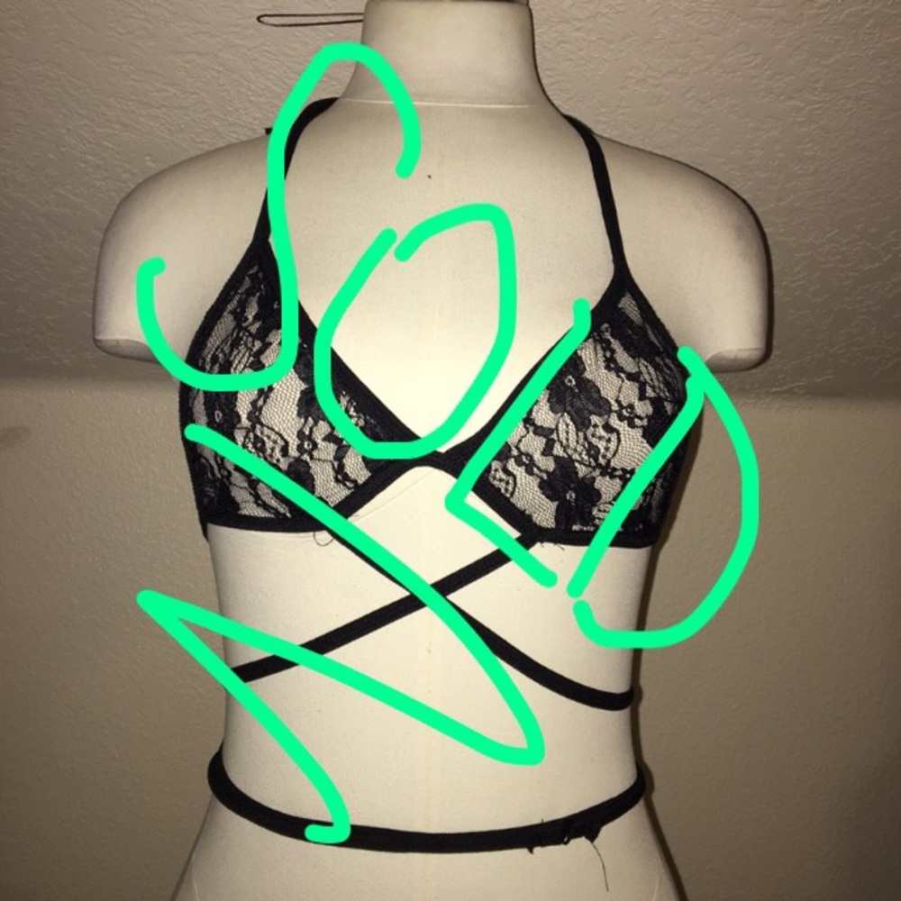 SOLD LOCALLY Floral lace Black Bralette