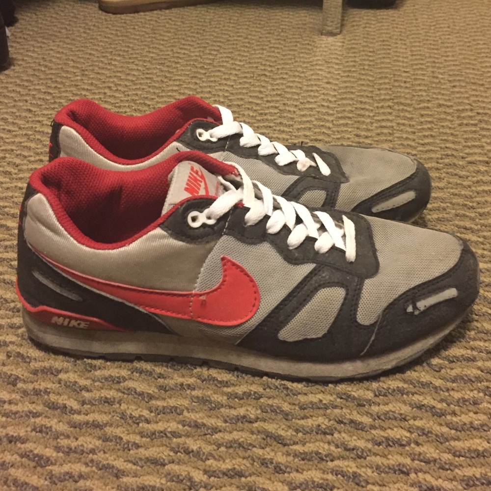 Nike Air Size 9.5 Men's