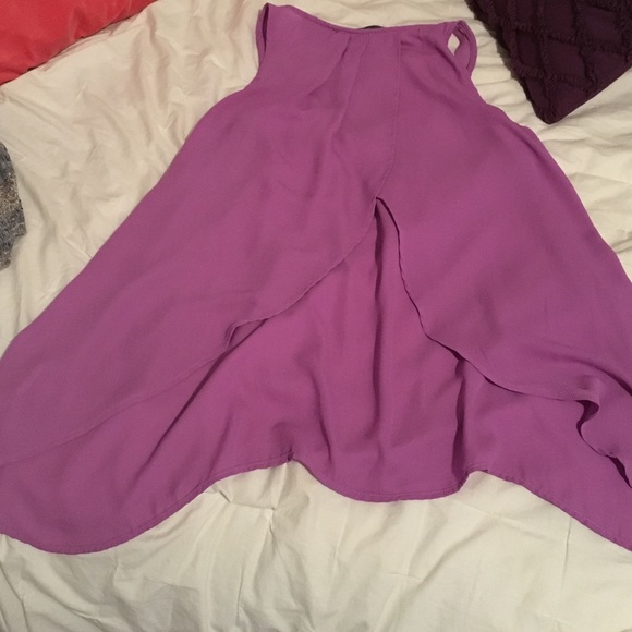 Lavender tank top with airy, open back - Picture 2 of 3