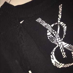 Young and Reckless crop top sweater!