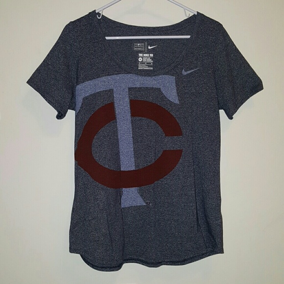 Nike Tops - Women's Minnesota Twins Nike shirt