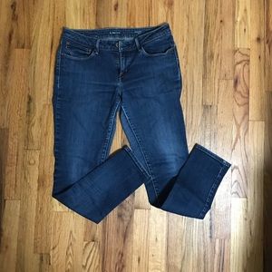 Levi bold curve