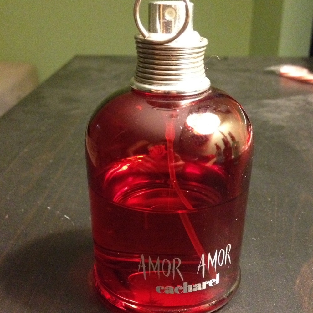 Amor amor perfume