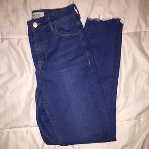 high-waisted jeans