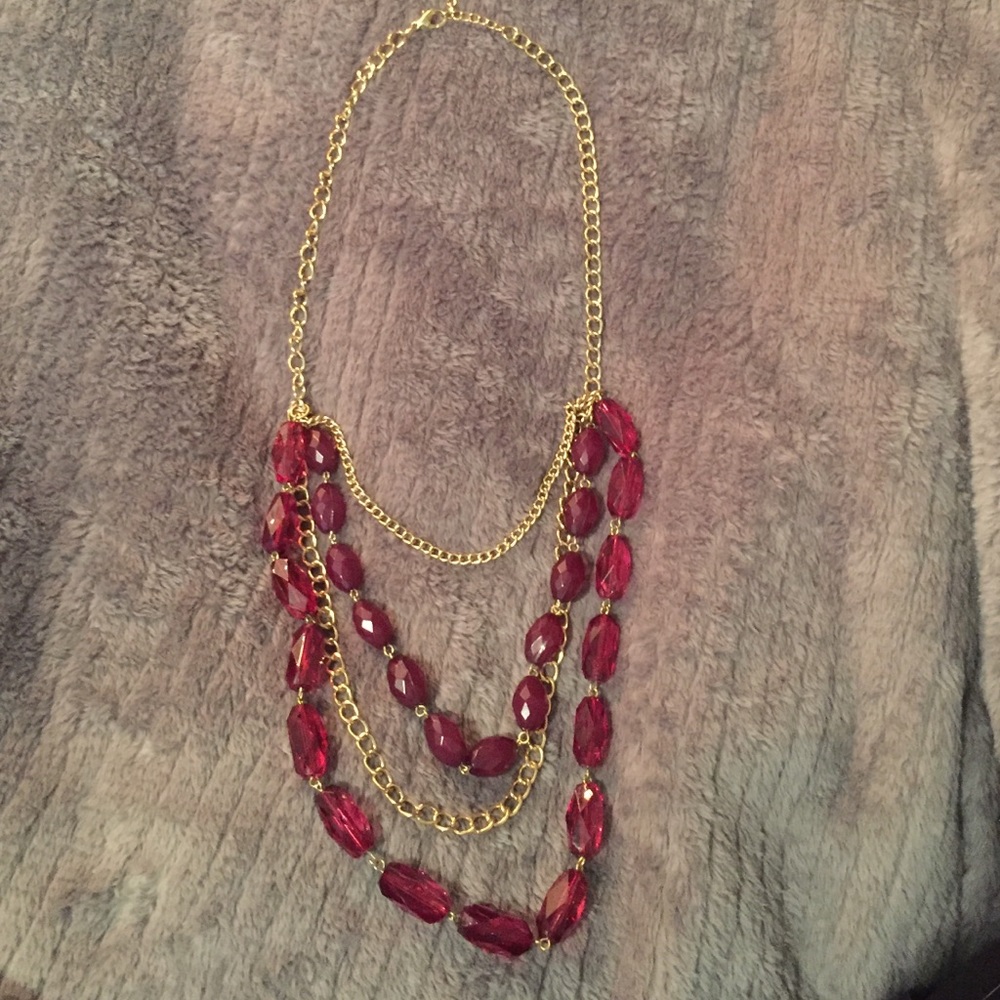 Multilayered magenta necklace