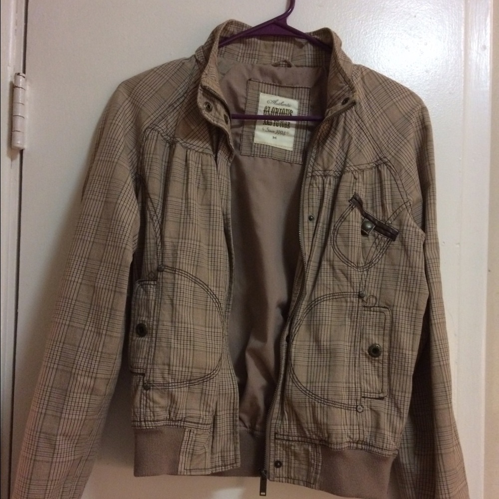 Coat - Picture 3 of 3