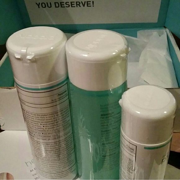 PROACTIV SOLUTION 3-Step System - Picture 4 of 4