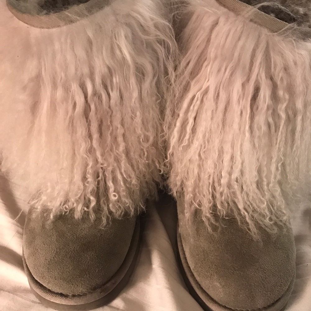 UGG gray suede Mongolian long hair Size 8