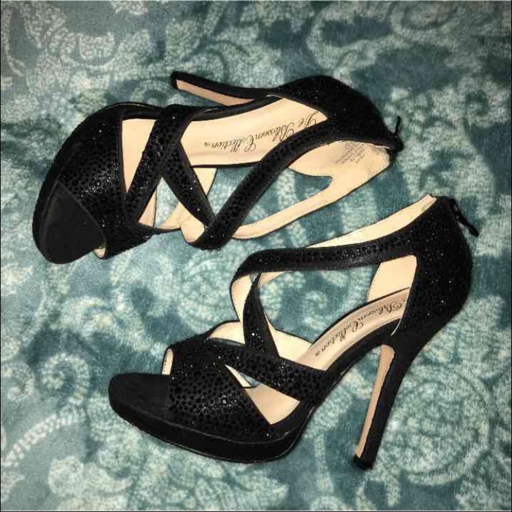 Black heels **SOLD**