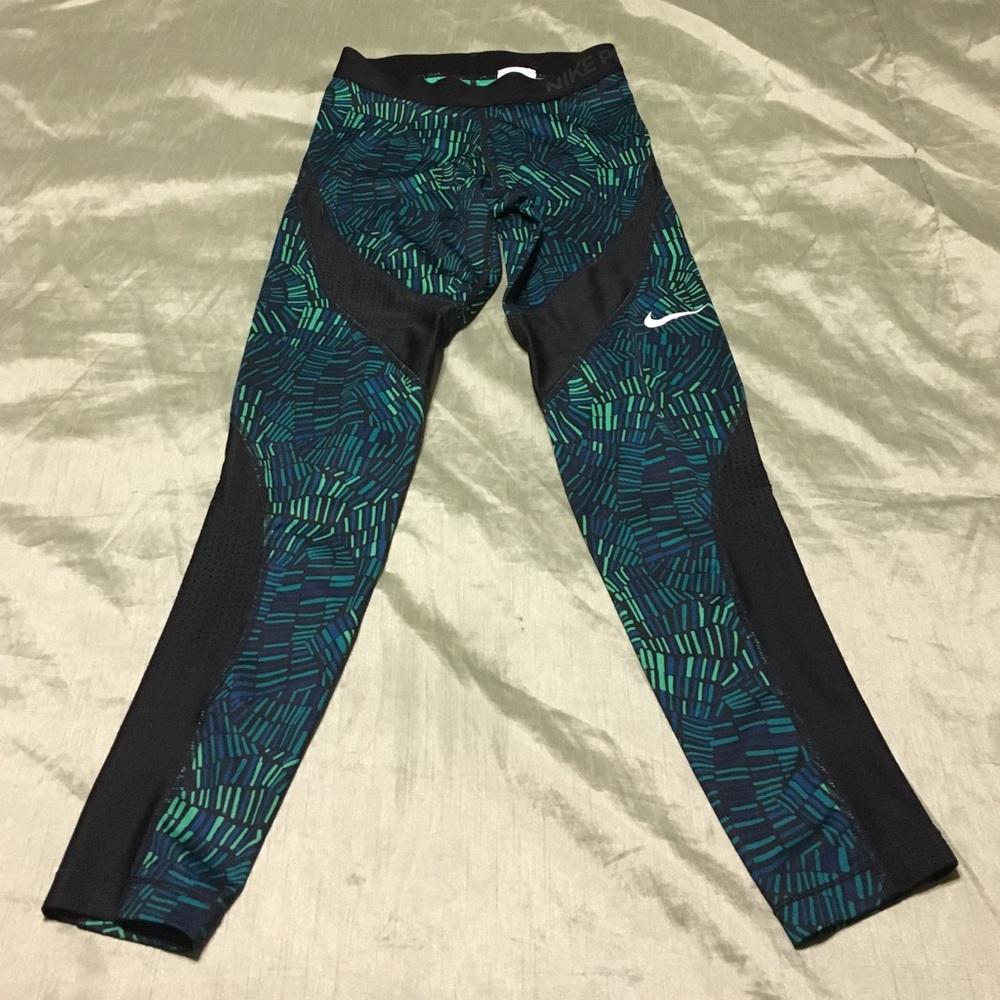 Nike Pro Workout Leggings