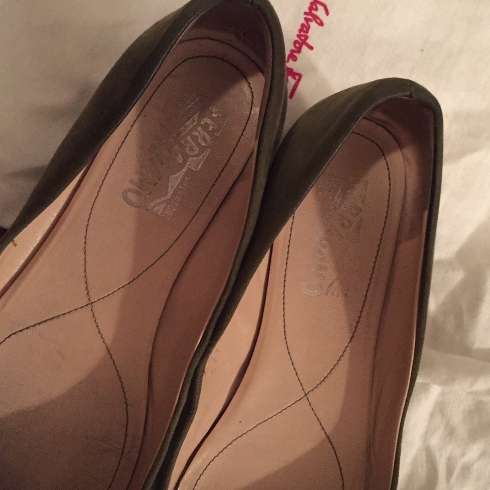 PRICE DROP!! Salvatore Ferragamo Suede Flats - Picture 3 of 3
