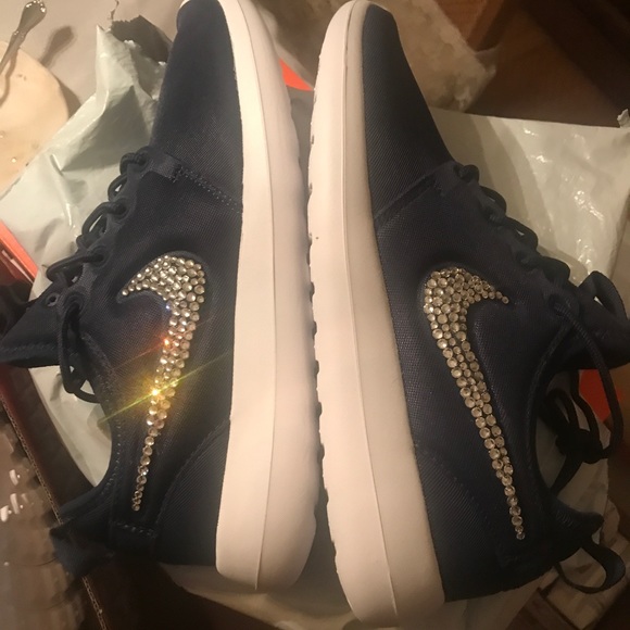 Nike Women Roshe Two (Midnight Navy) - Picture 3 of 3