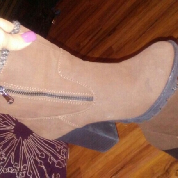 Boots - Picture 2 of 2