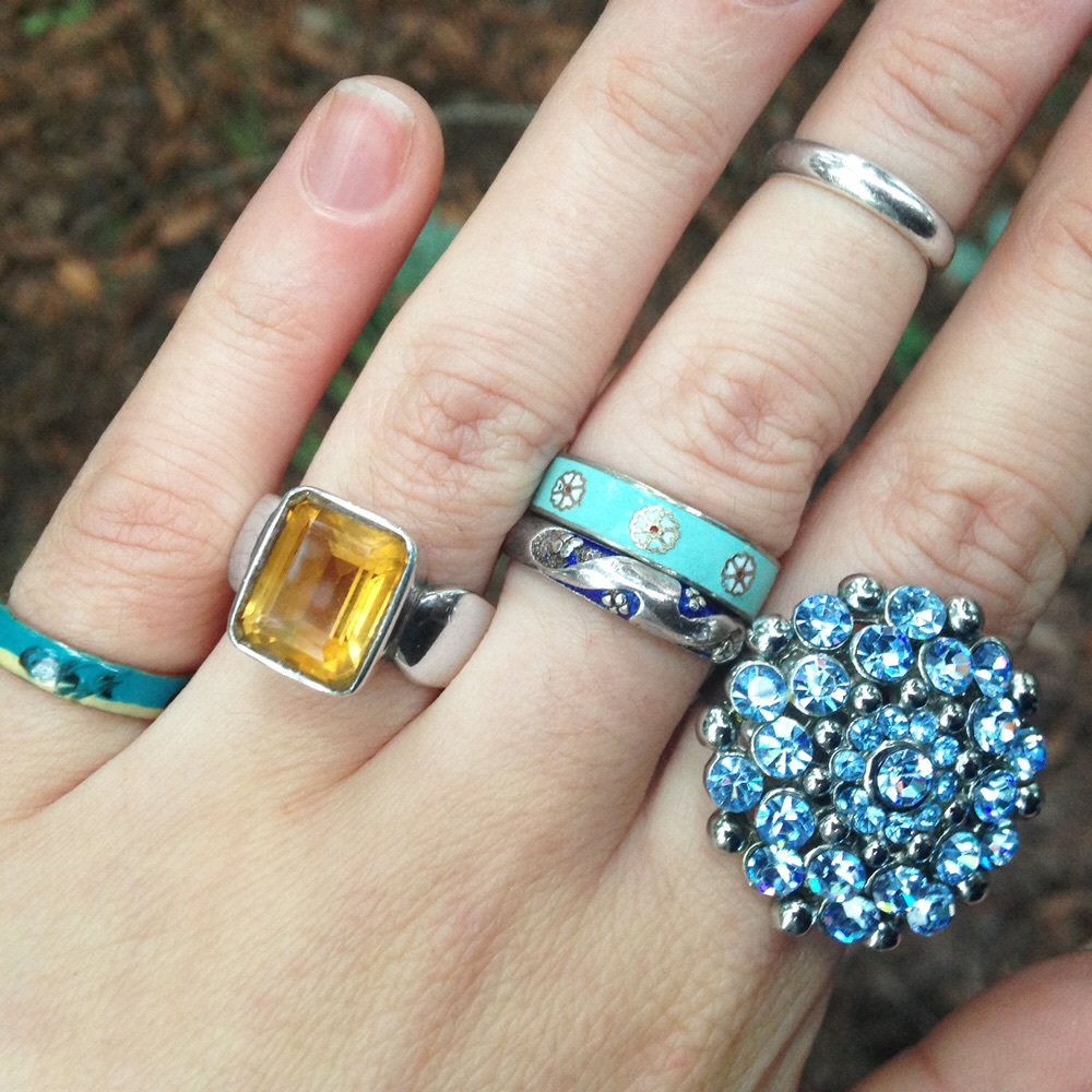 Ring Sparkly Statement - Picture 4 of 5