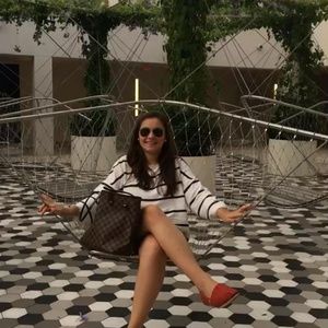 Meet your Posher, Mariana