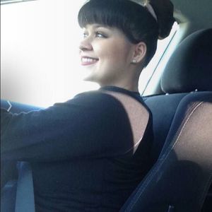 Meet your Posher, Roxanne