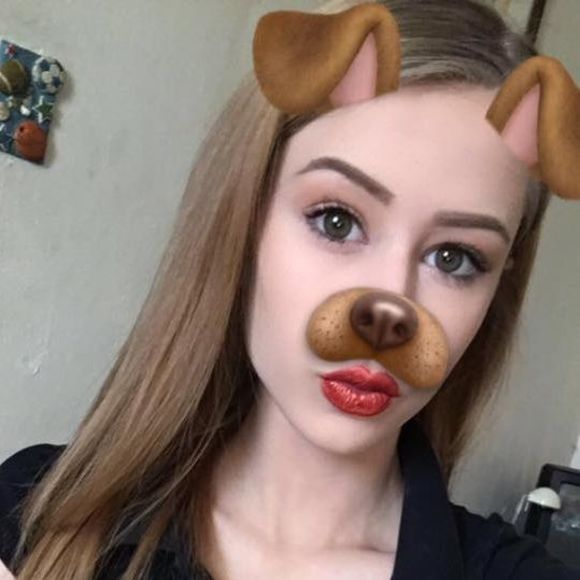 Meet your Posher, Alexis - Picture 1 of 1