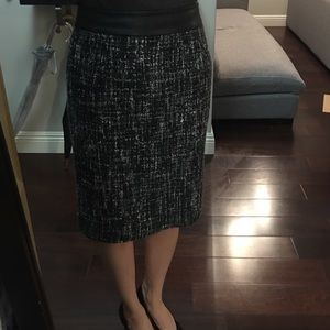 US 0 BR tweed pencil skirt with leather trim