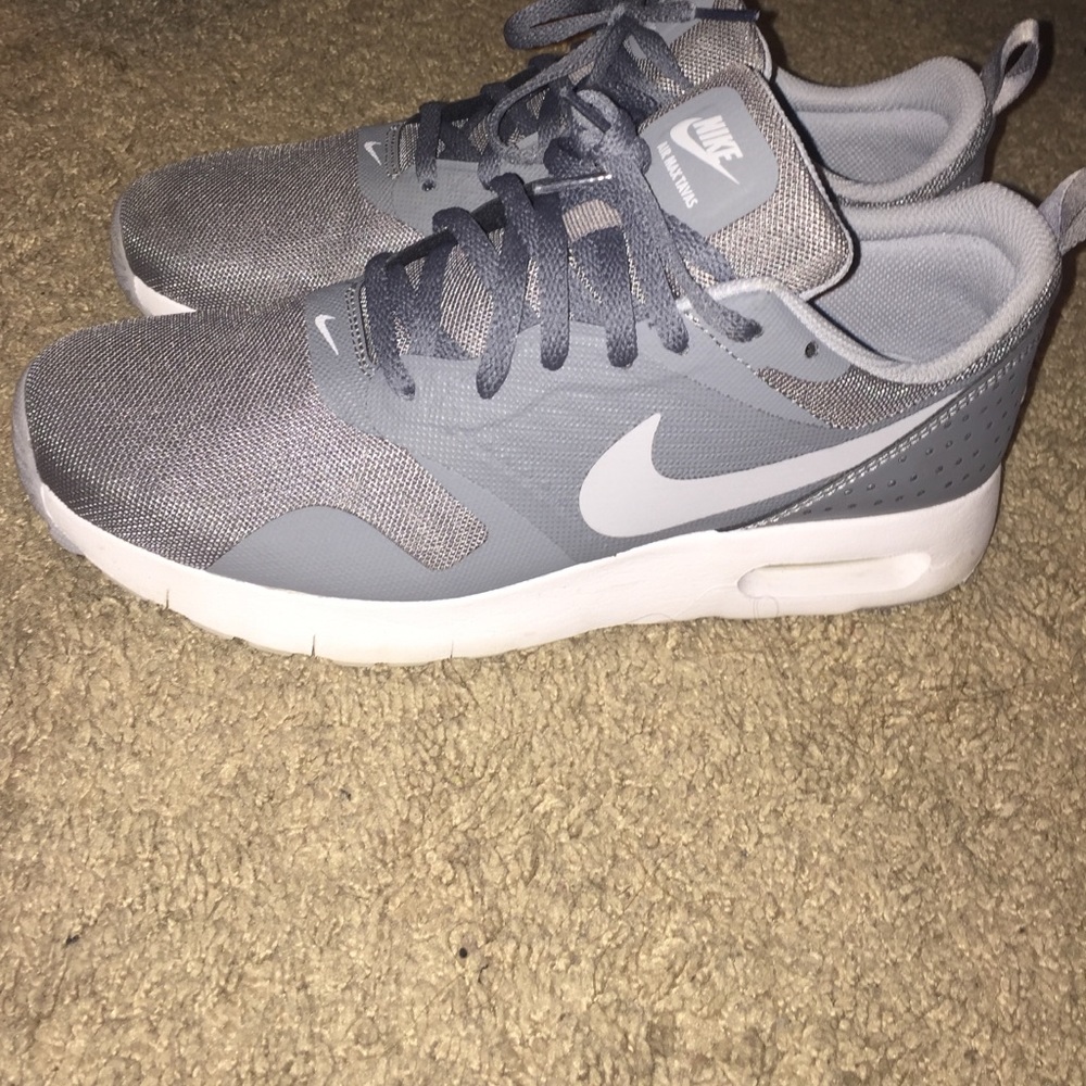 NIKE AIR MAX TAVAS 👟