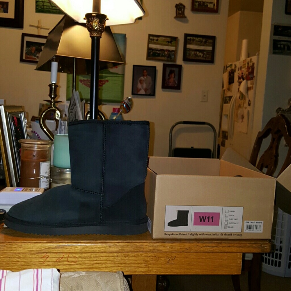 Short Australian Sheepskin Boots