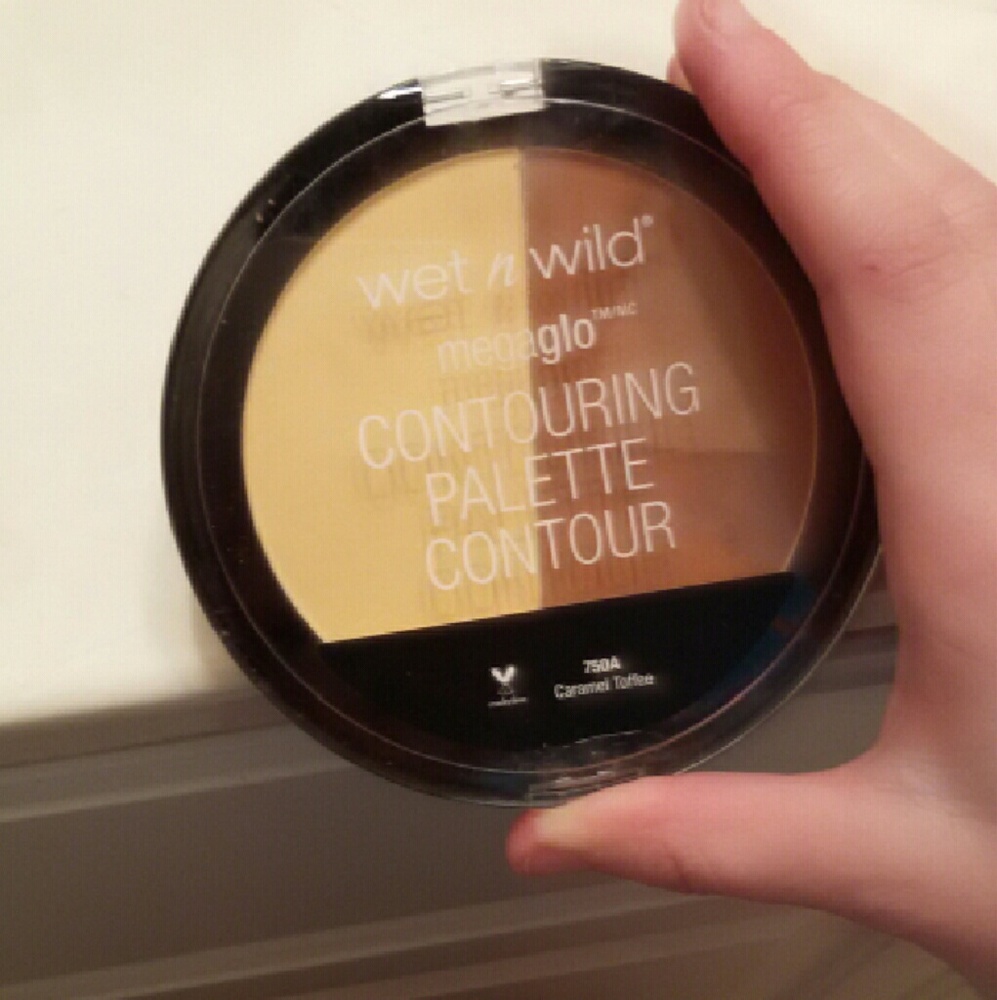 Wetnwild contour pallete