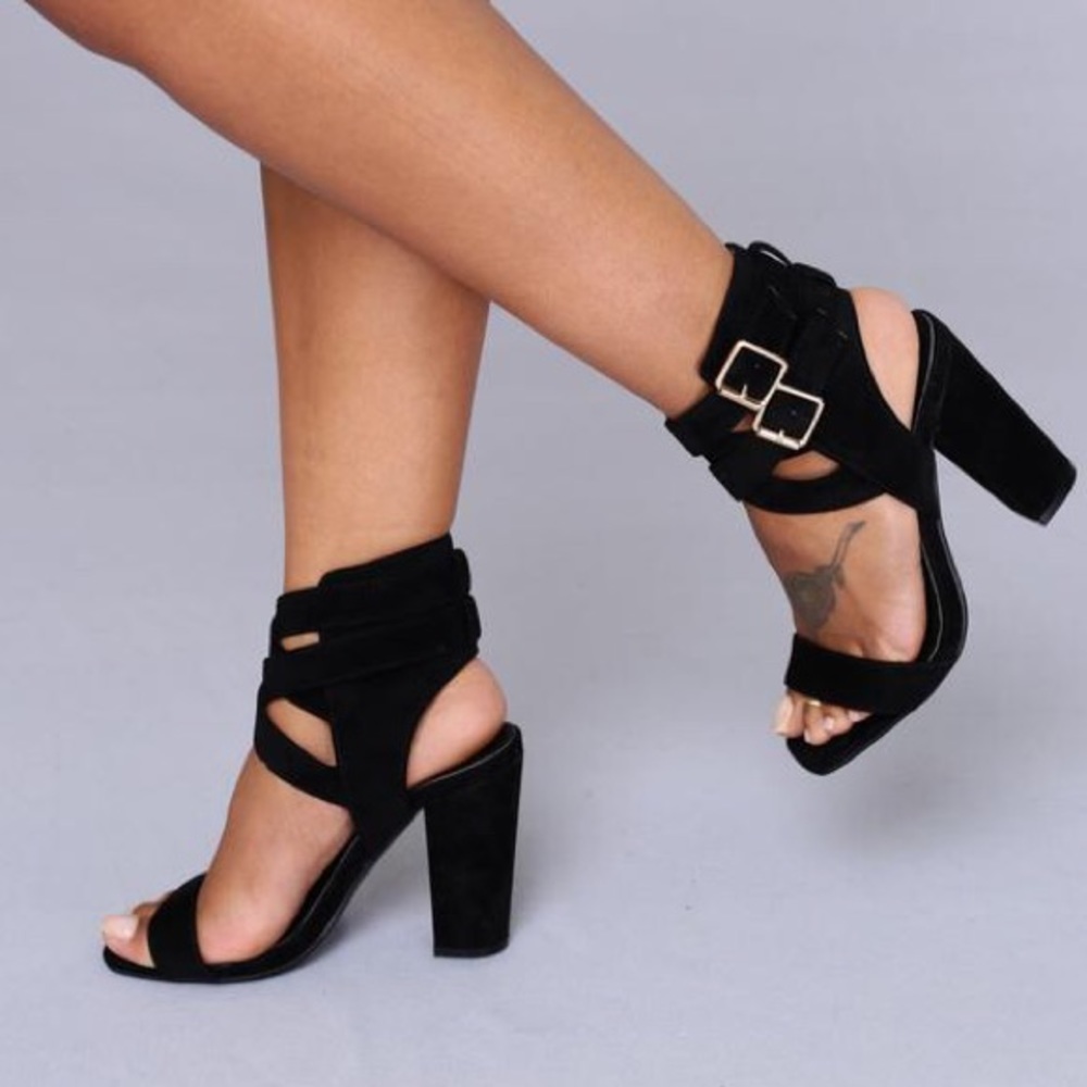 Fashion Nova Privilege Heel - Black