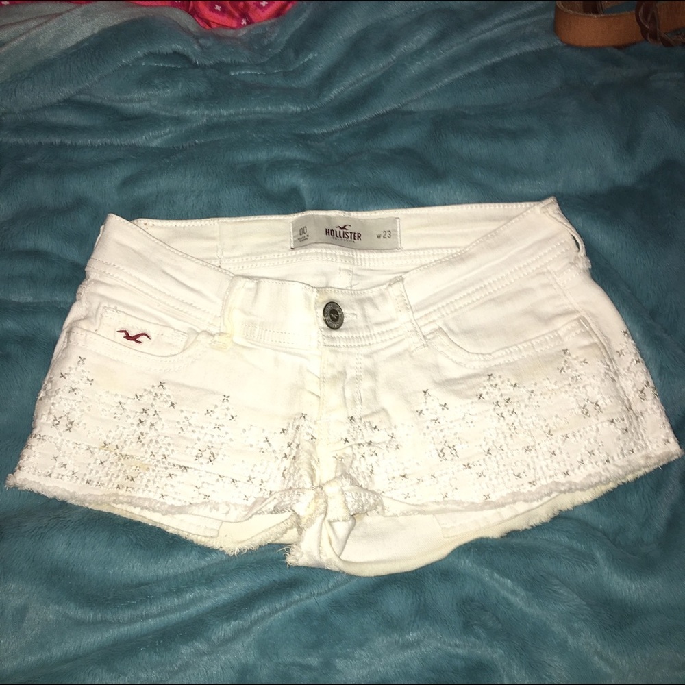 🍍4/$25 Short Hollister Shorts in White & Gold