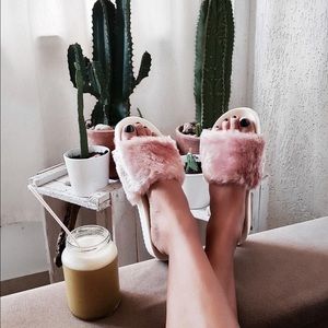 Fluffy sandals, slides, pink fluffy sandals