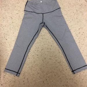 Lulu Wunder Under Crop II Leggings