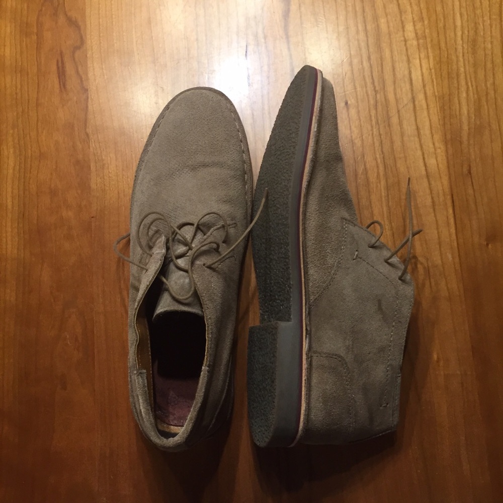 Men's faux suede Chukkas