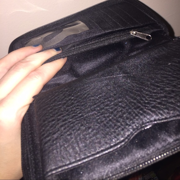 Sold - Picture 3 of 4